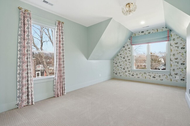 Building Photo - 1618 N Danville St