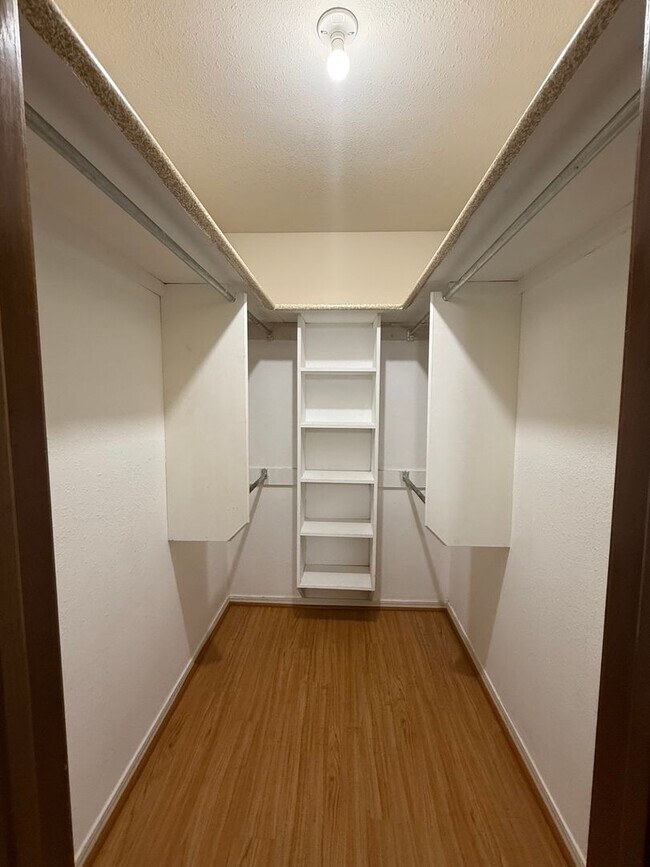 Building Photo - Must See! Welcome home to your new 3 bedroom, 2 bath home!