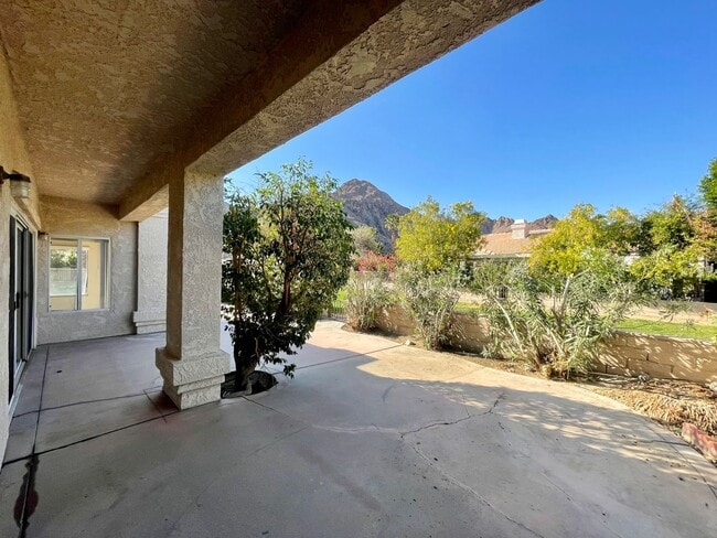 Building Photo - AVAILABLE NOW  ! LOVELY 3 Bedroom/ 2 Bathroom Home in Laguna De La Paz!