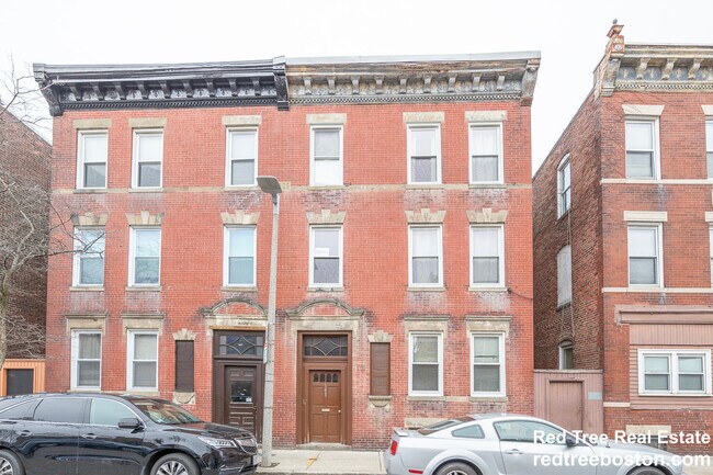 Building Photo - 141 Cottage St