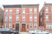 Building Photo - 141 Cottage St