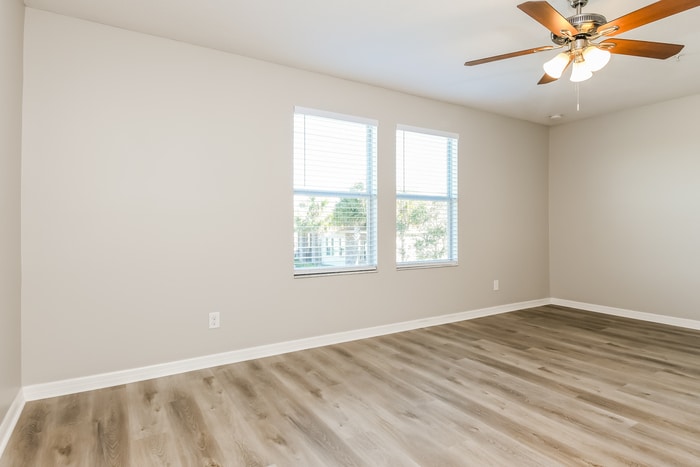 Building Photo - 226 White Dogwood Ln