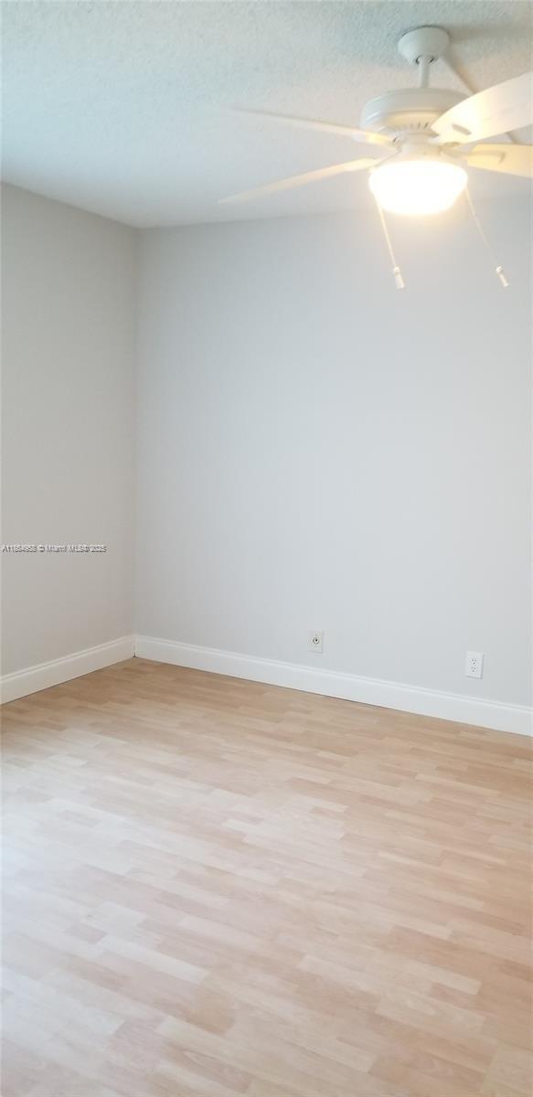 Building Photo - 120 Lakeview Dr