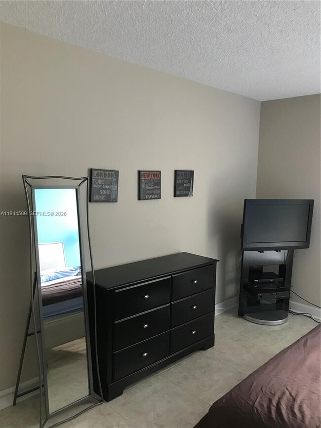 Building Photo - 210 172nd St