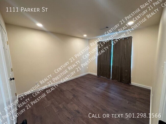 Building Photo - 1111 Parker St