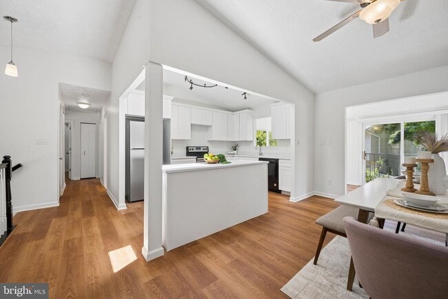 Building Photo - 1365 Moyer Rd