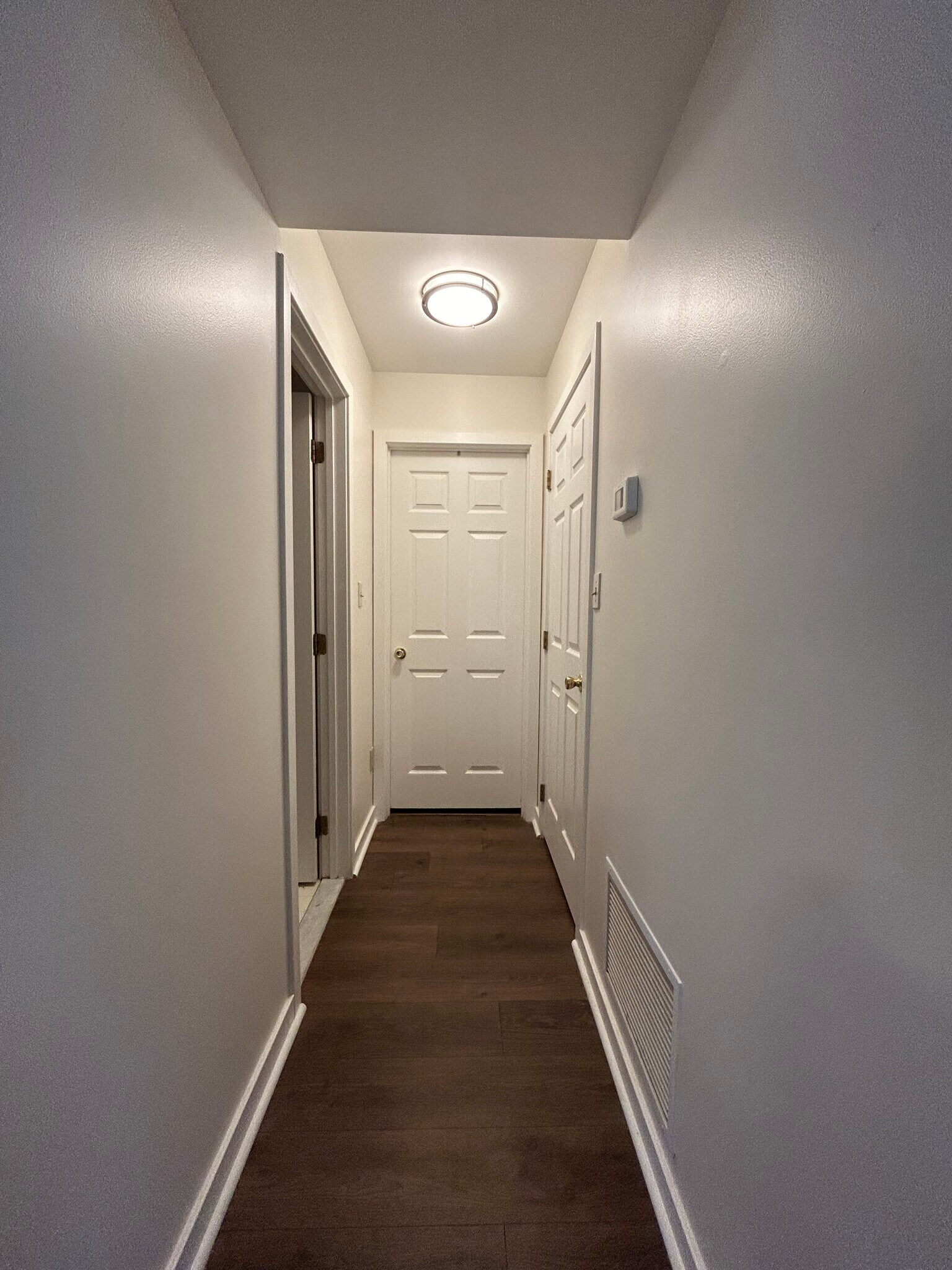 Building Photo - 4003 Eastview Ln