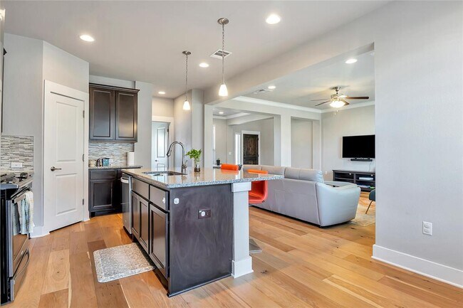 Building Photo - 9302 McKnight Loop