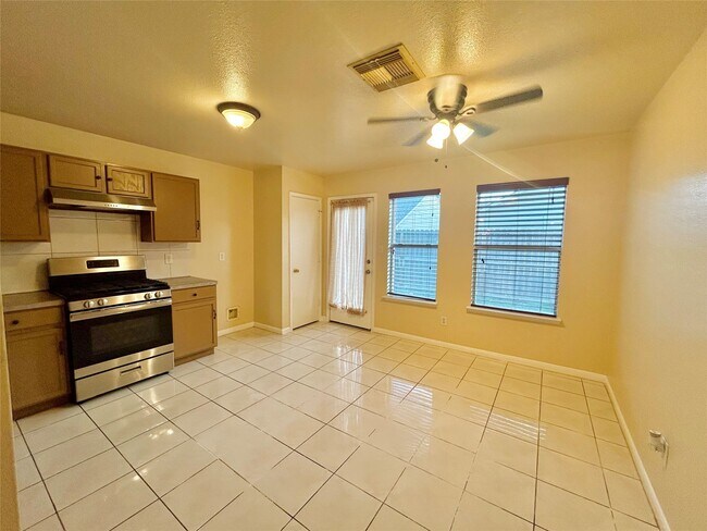 Building Photo - 15111 Falmouth Ave