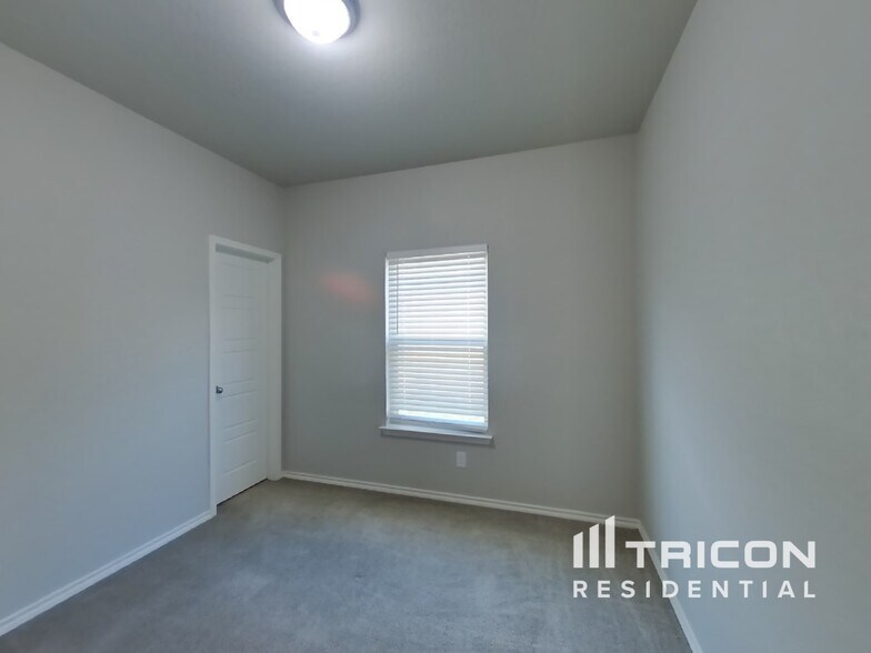 Building Photo - 7407 Snapdragon Ct