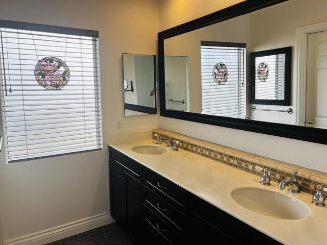 Building Photo - 2806 Atadero Ct