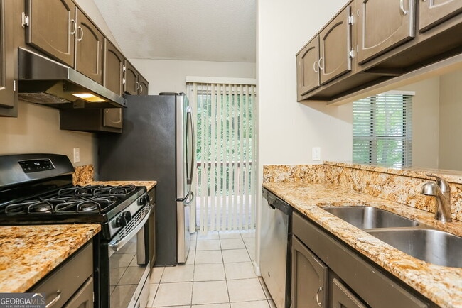 Building Photo - 2400 Boone Pl