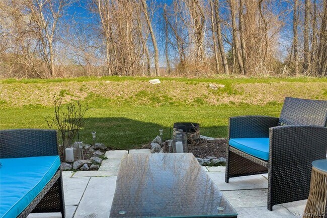 Building Photo - 3 Evergreen Way