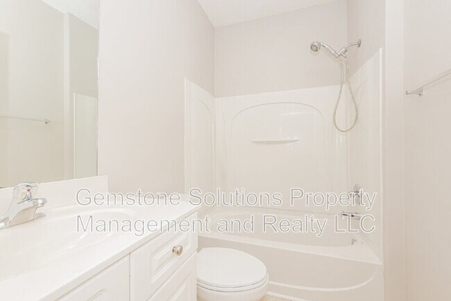 Building Photo - 1006 Prince St