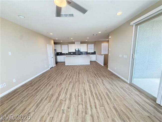 Building Photo - 1741 N Desert Foothills Dr
