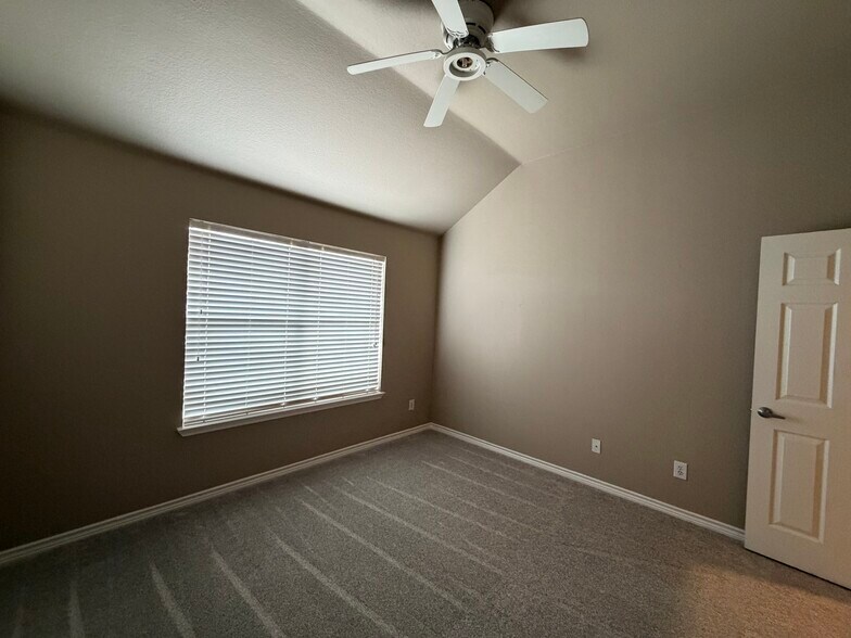 Building Photo - 13994 Fall Harvest Dr