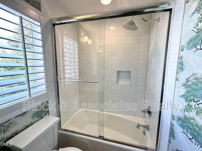 Building Photo - 4512 Drexel Dr