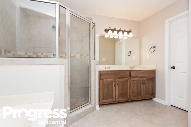 Building Photo - 9849 White Poplar Dr