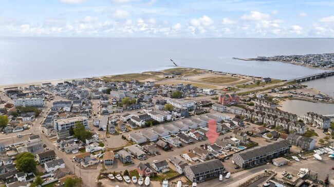 Building Photo - 12 Harris Ave