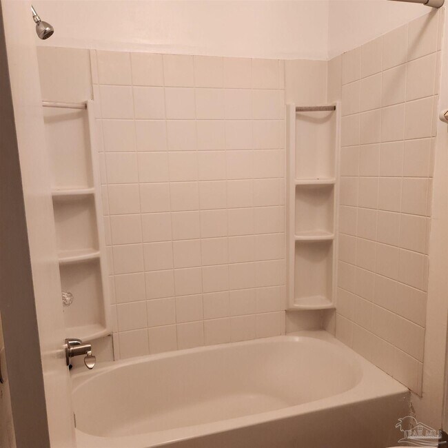 Building Photo - 5001 Grande Dr