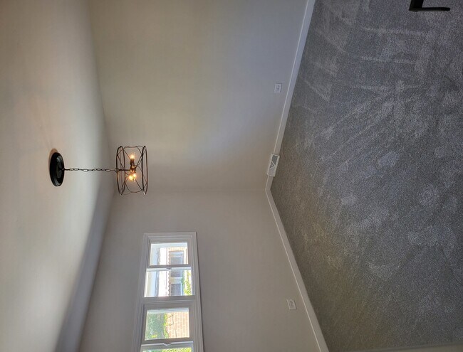 Building Photo - 9147 S Cottage Grove Ave