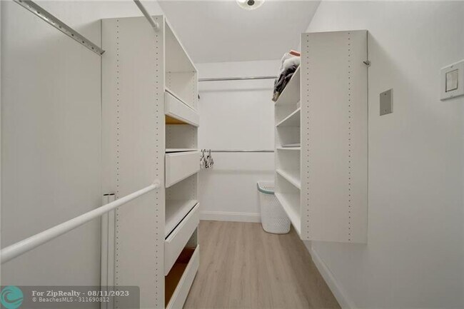 Building Photo - 4115 Madison St