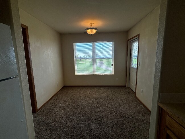 Building Photo - 6005 Chapel Hill Blvd