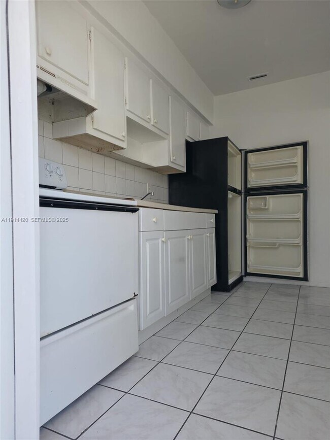 Building Photo - 1610 Liberty St