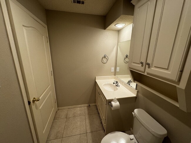Building Photo - Stunning 2-Bedroom Lubbock Home with Cozy ...
