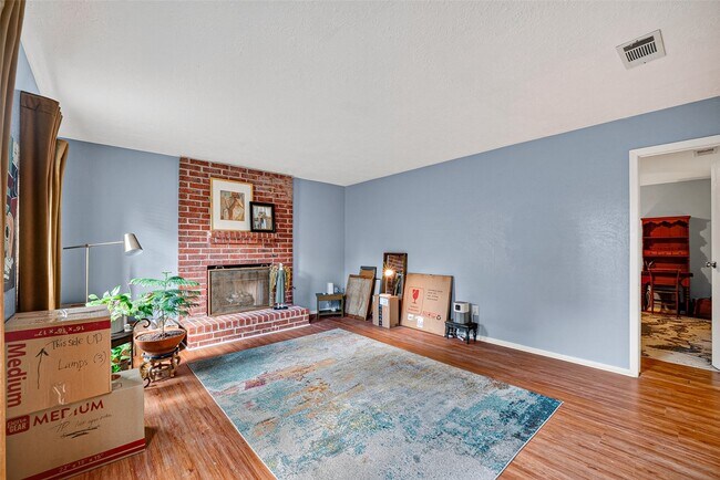 Building Photo - 15927 Eastcape Dr