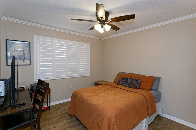 Building Photo - Desirable Apple Valley Single-Story on Expansive Lot | 3 Bed, 2 Bath Beauty