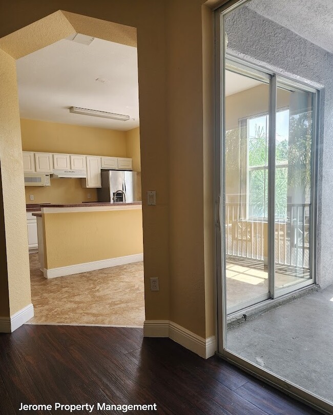 Building Photo - 5011 Sunridge Palms Dr