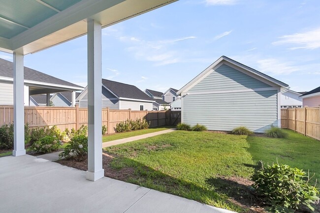 Building Photo - Beautiful 3 Bedrooms, 3.5 Bathrooms Home i...