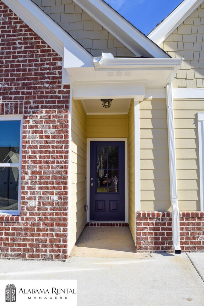 Building Photo - 839 Kent Dr