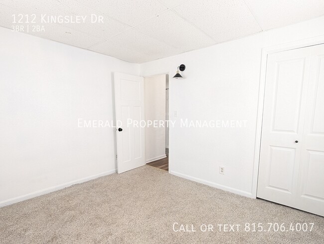 Building Photo - 1212 Kingsley Dr