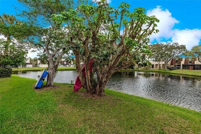 Building Photo - 1501 NW 90th Way