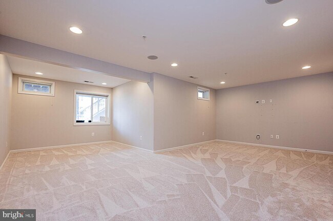 Building Photo - 6748 Green Mill Way