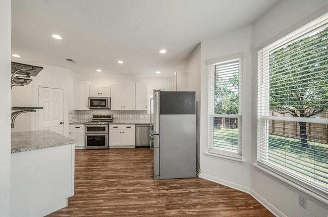 Building Photo - 2507 Eastwood Ln