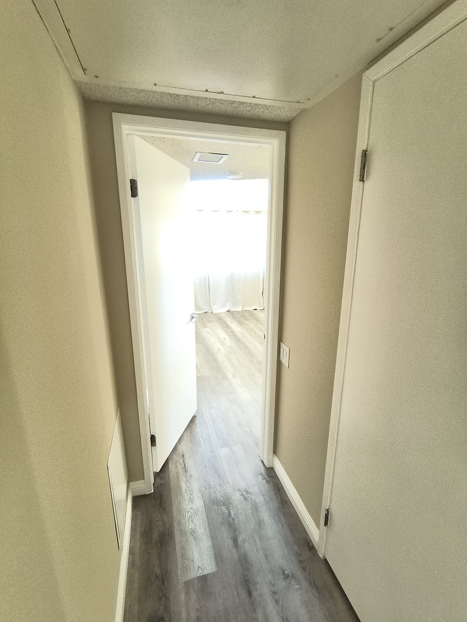 Building Photo - 13096 Le Parc