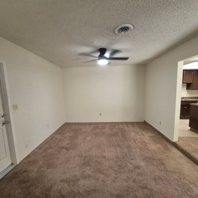 Building Photo - 3332 Jayanne Way