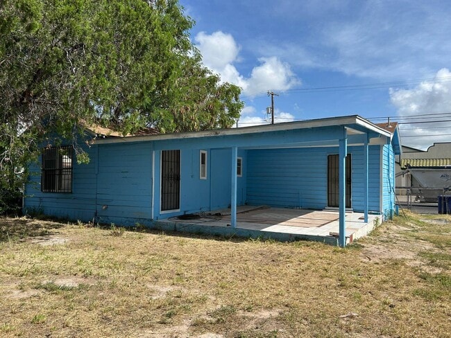 Building Photo - 815 San Jorge Ave