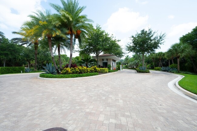 Building Photo - 13026 Artisan Cir