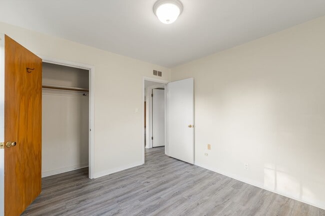 Building Photo - 4204 N Olsen Ave