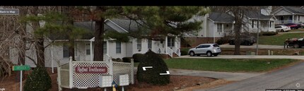 Building Photo - REDBUD TOWNHOUSES