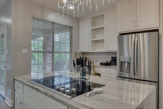 Building Photo - 2010 Indian Trail