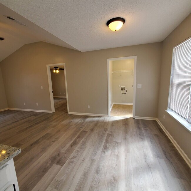 Building Photo - Southern Comfort Oasis: 3BR/2BA Rental Home in Valdosta, GA