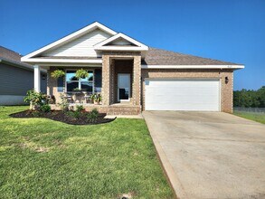 Building Photo - ALMOST NEW!! Exquisite 4 Bedroom, 2 Bath R...