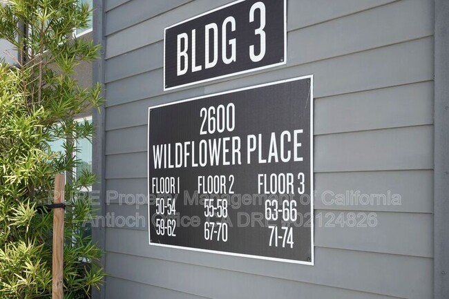 Building Photo - 2600 Wildflower Sta Pl