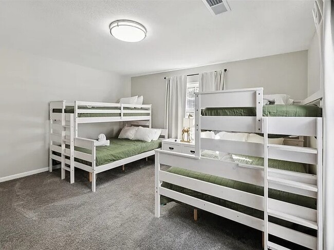 Building Photo - 1028 28th St