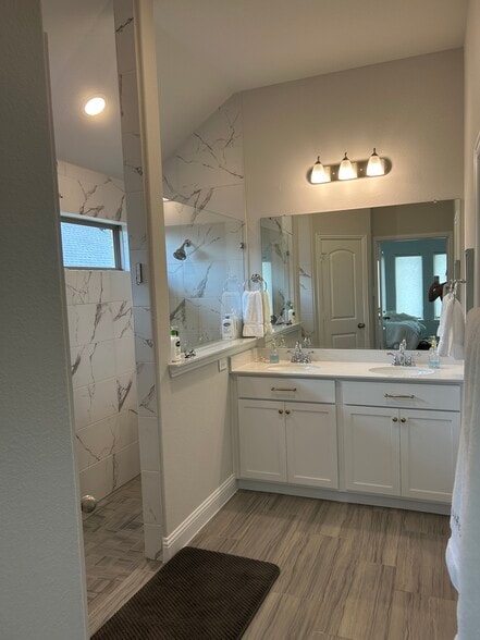 Building Photo - 3820 Summerfield Dr